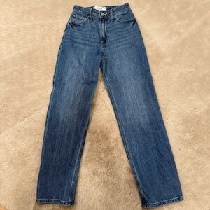 Hollister Ultra High-Rise Dad Jeans Medium Wash W24